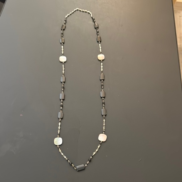 Elegant Black and White Necklace - Picture 1 of 3